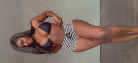 LXRYCC estrella sexy galería