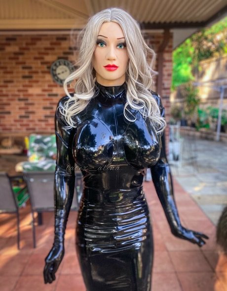 latex alina estrella porno perfecta imagen
