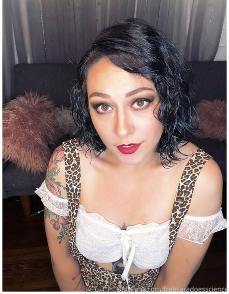 freesaradoesscience modelo mejor foto