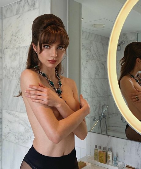 Mara Lafontan modelo pornografico galería