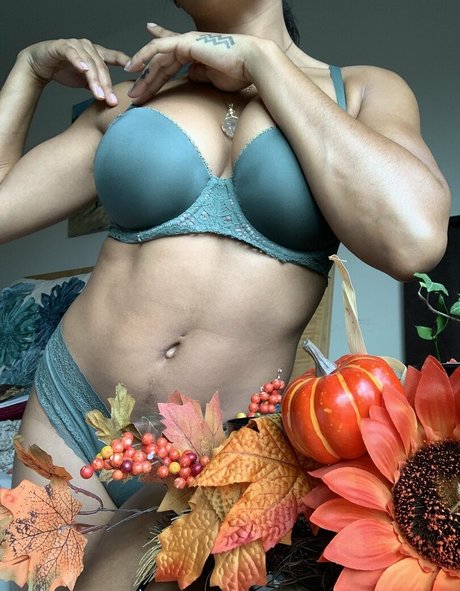 anyaivy xxx estrella porno fotos