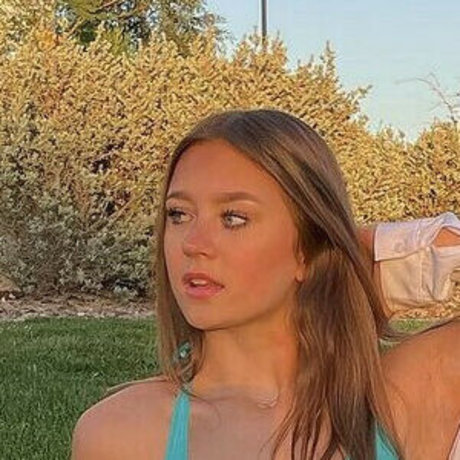 Sydney Ramolla modelo caliente foto