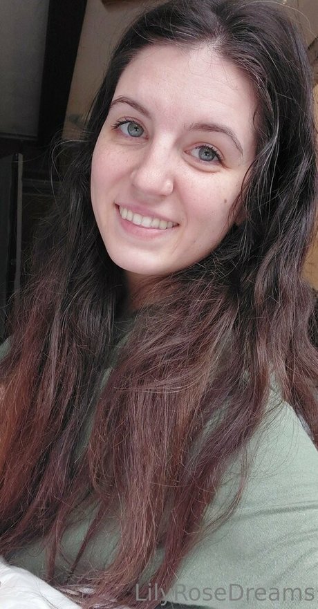 lilyrose71 bonita estrella porno imagen