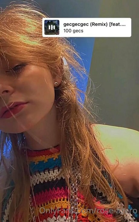 rose azero modelo desnudos imágenes