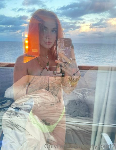 Kittycourty estrella pornografica archivo