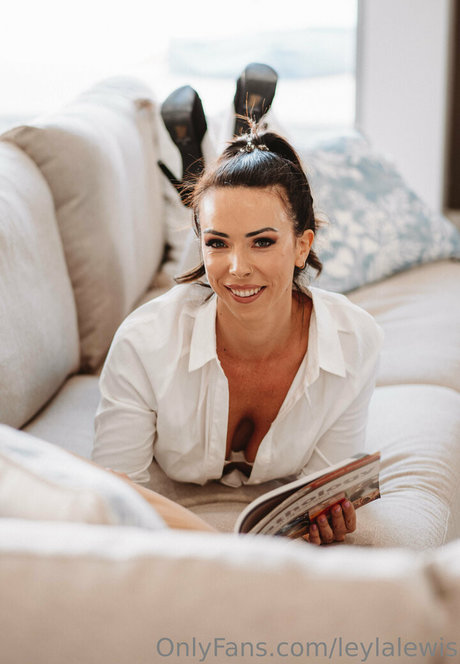 leylalewis desnudos de estrellas galerías