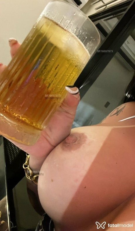 Cintia Yang estrella porno xxx imagen