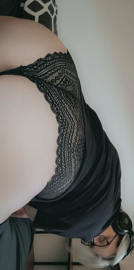 ariajinxfree estrella desnuda archivo