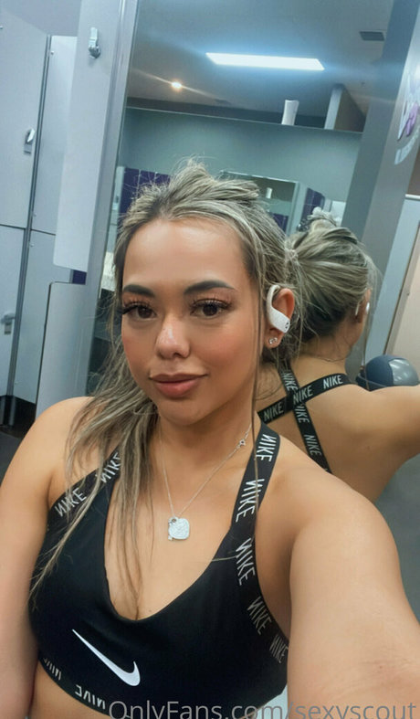 sexyscout hermosa estrella porno foto