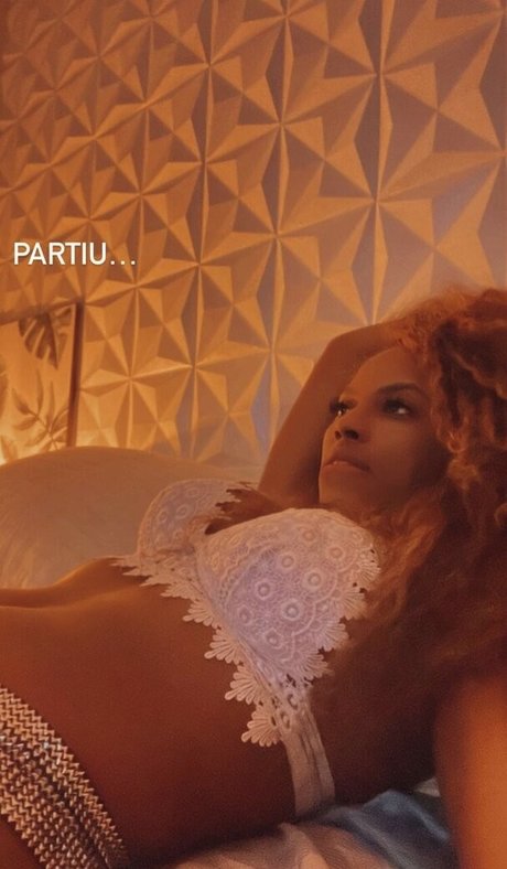 Lumena Aleluia estrella porno sexy imagen