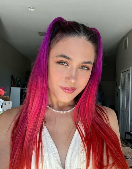 theonlyfansfairy2 modelo desnuda archivo