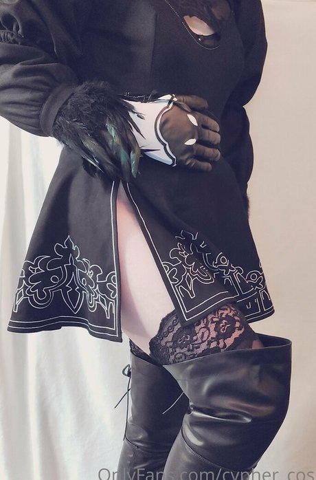 cypher cos actriz de arte archivo