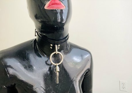 luciaandleighlatex modelo pornografico galerías