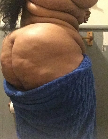 thiccflixx hermosa actriz archivo