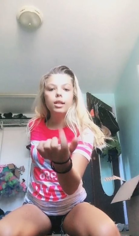 tetas gigantes onlyfans xxx exclusivo archivo