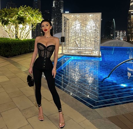 Lucrezia De Lellis estrella libre archivo