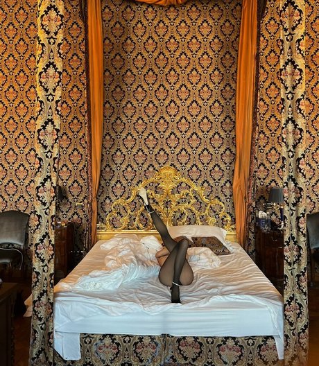 Lucrezia De Lellis estrella caliente recopilación