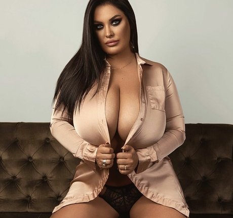 Agne Agnieska mejor estrella porno foto