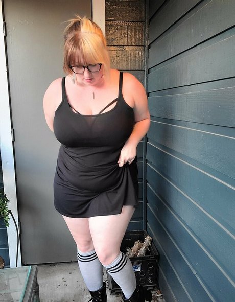 dominosweets modelo desnuda galería