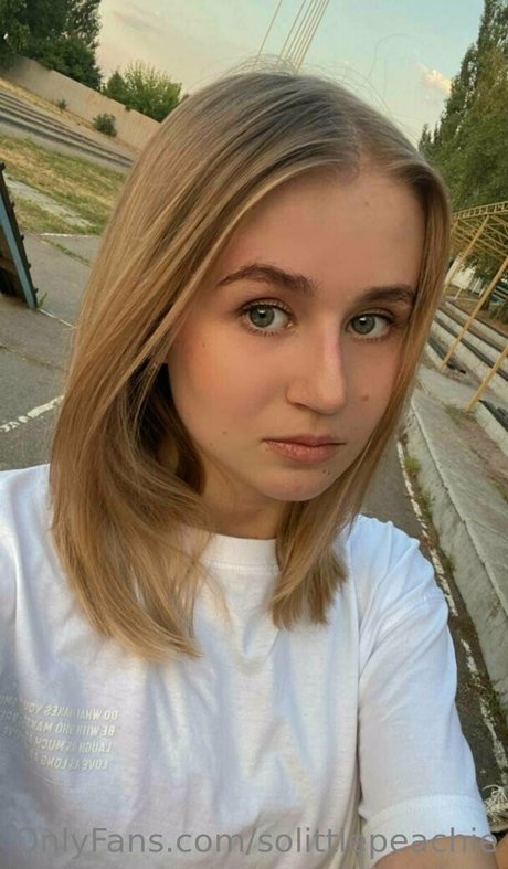 solittlepeachie actriz perfecta imágenes