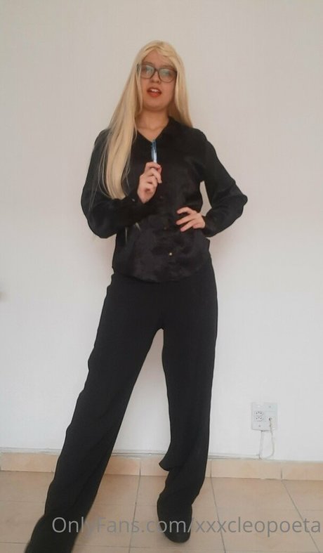 xxxcleopoeta modelo desnuda fotos