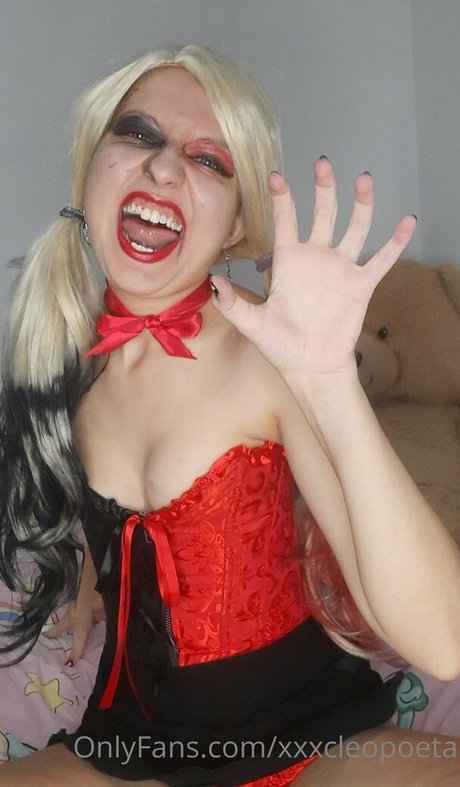 xxxcleopoeta estrella porno desnuda imágenes