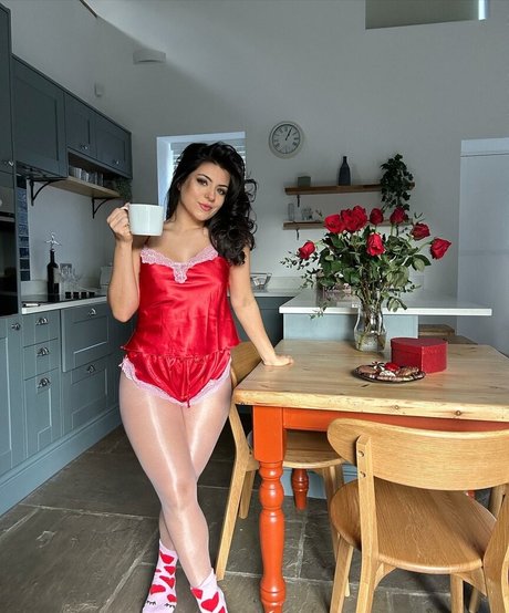 Lily Fiore modelo desnudos fotos