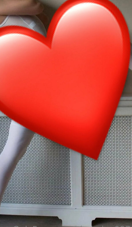 blodreina007 actriz desnuda galerías