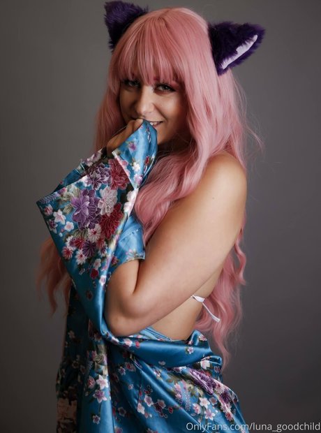 luna goodchild bonita estrella foto