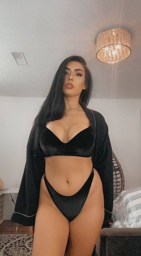 Mynameiszaraaa estrella porno caliente galería