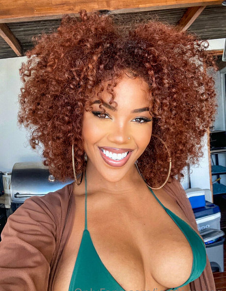 Jessleewong modelo desnuda imagen