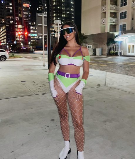 chicas de anime onlyfans parte superior de alta definición imágenes