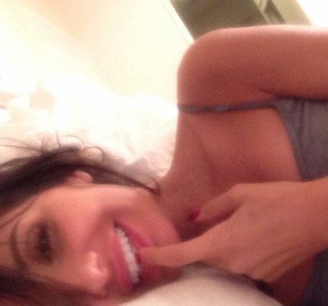 Mikaela Hoover modelo pornografico galería