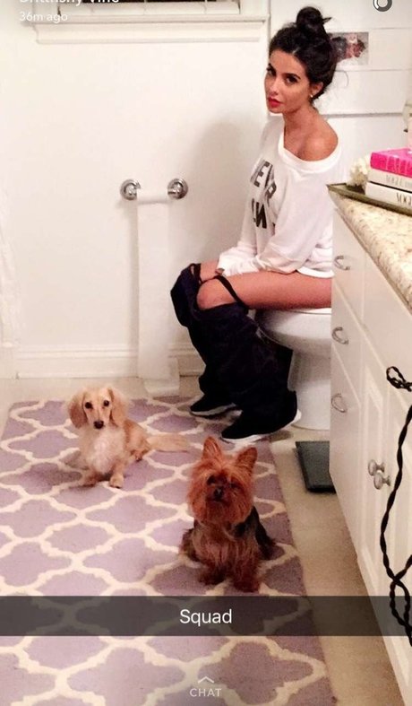 Mikaela Hoover actriz de desnudos fotos