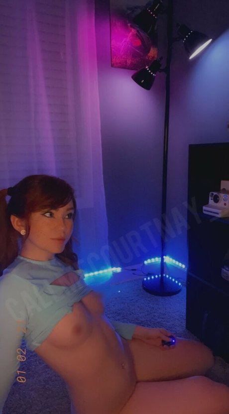 callmecourtnay estrella caliente foto