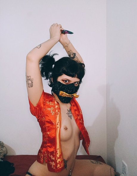 cyberdoll exe arte modelo foto