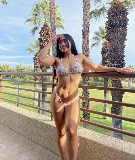 Sydlifts_ modelo bonita imágenes