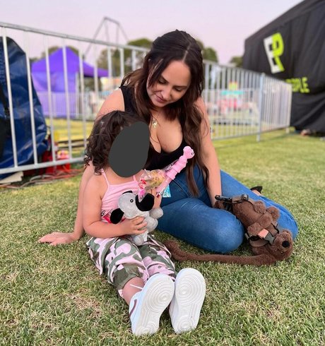 Rachel Elizabeth modelo hermosa archivo