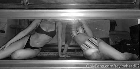 taylorherd02 actriz atractiva galería