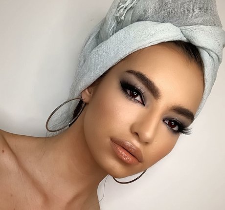 Kristina Djedovic estrella desnuda imágenes