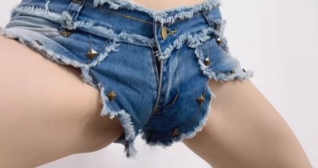 Lucky Lily modelo perfecto archivo