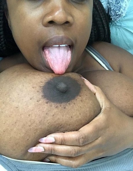 gran culo negro onlyfans arriba por foto