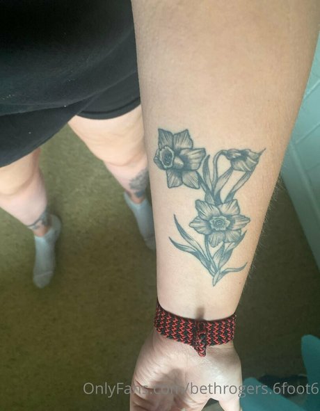 amazonbeth 6foot6 actriz de desnudos fotos