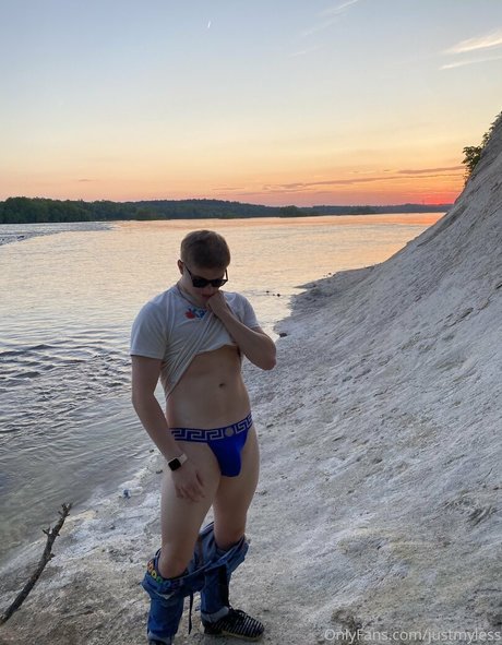 justmyless hermosa modelo archivo