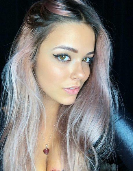 Caro Nigro sexo estrella imagen