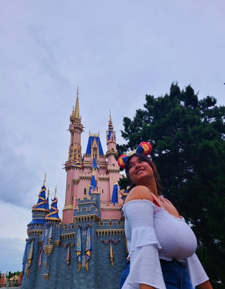 Amanda F estrella porno atractiva imágenes