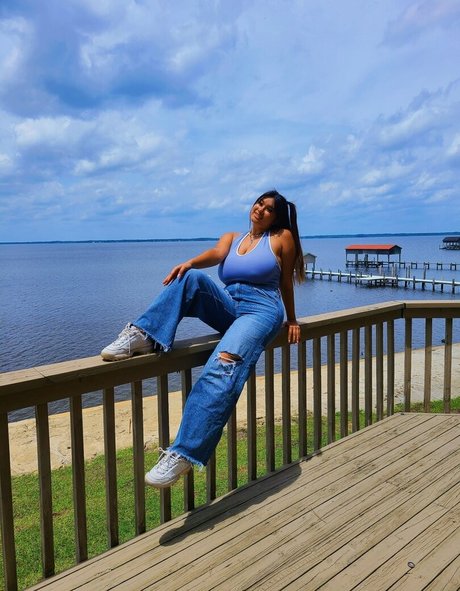 Amanda F modelo desnuda fotos