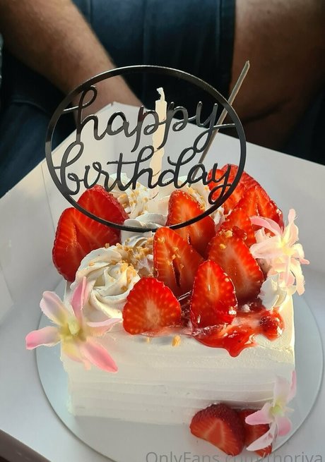 thoriya modelo hd galería