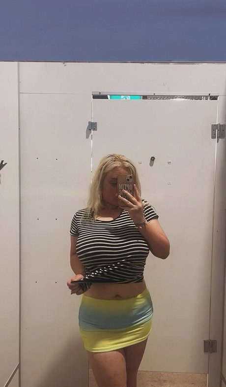 Emily J modelo de arte imagen