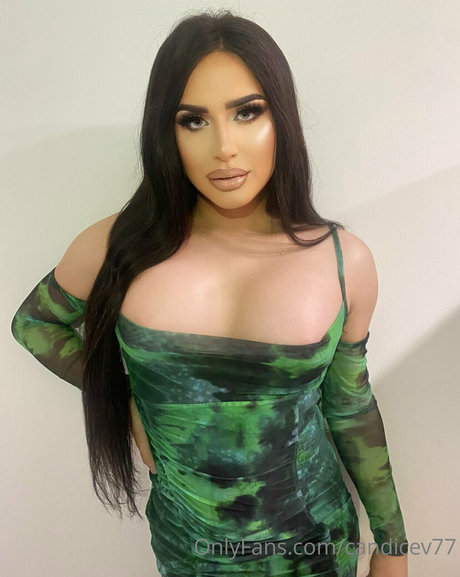 candicev77 modelo desnuda galerías